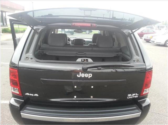 Jeep Grand Cherokee 2005 photo 11