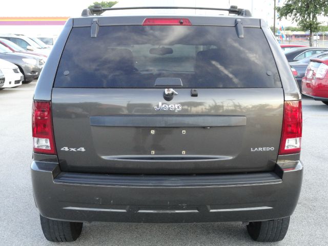 Jeep Grand Cherokee 2005 photo 3