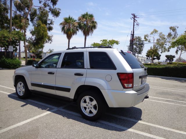 Jeep Grand Cherokee 2005 photo 4