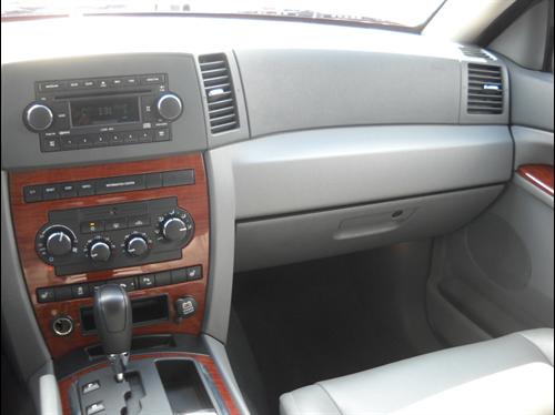 Jeep Grand Cherokee 2005 photo 2