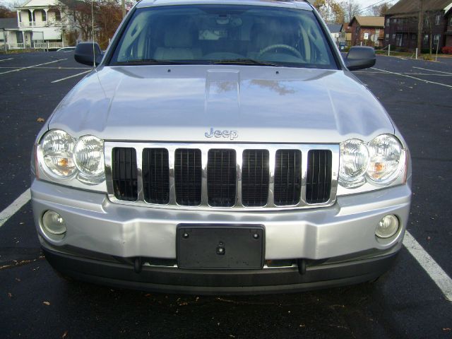 Jeep Grand Cherokee 2005 photo 4