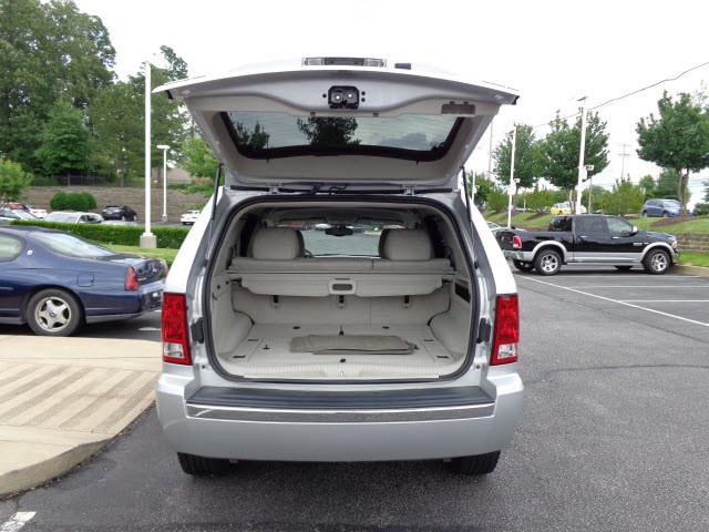 Jeep Grand Cherokee 2005 photo 17