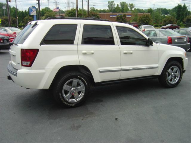 Jeep Grand Cherokee 2005 photo 3