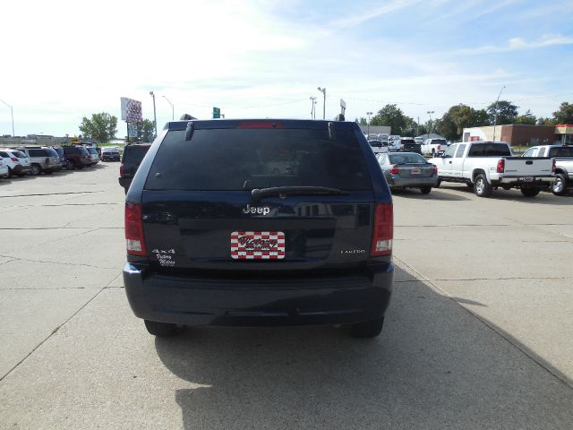 Jeep Grand Cherokee 2005 photo 2