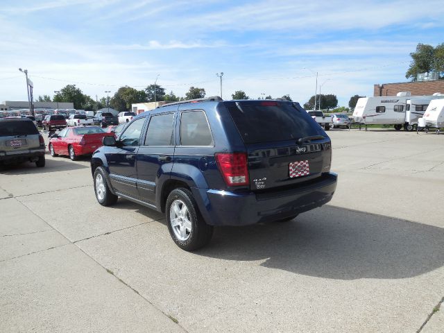 Jeep Grand Cherokee 2005 photo 3
