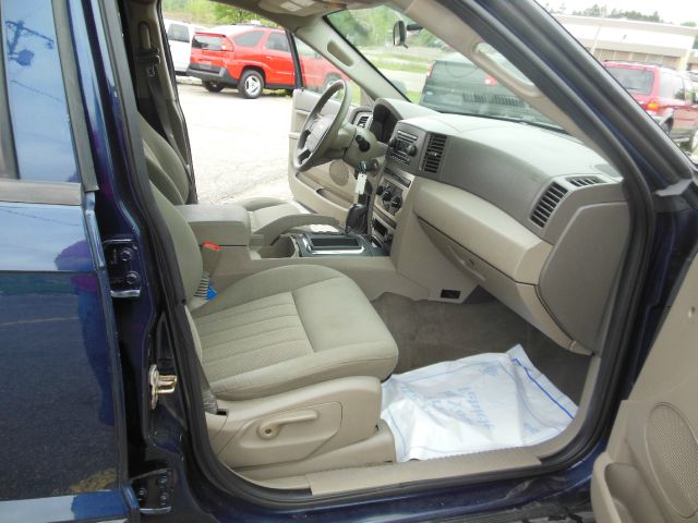 Jeep Grand Cherokee 2005 photo 2