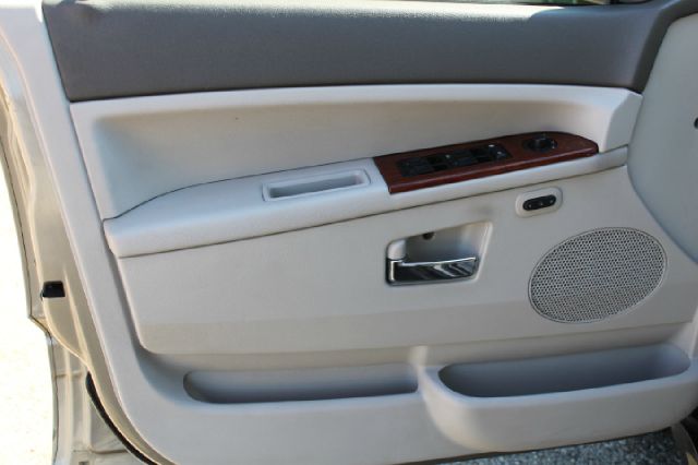 Jeep Grand Cherokee 2005 photo 3