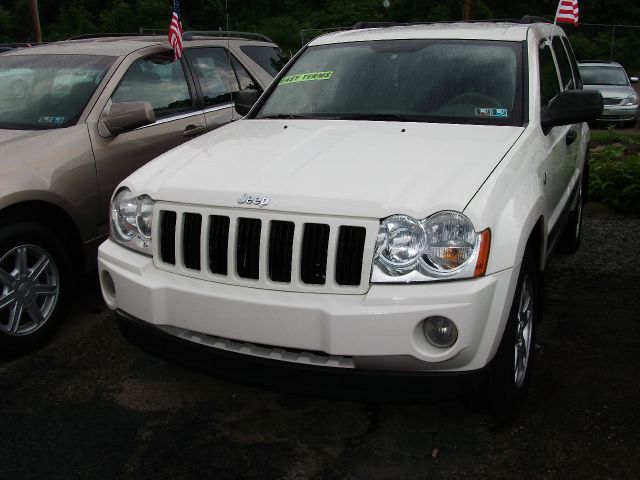 Jeep Grand Cherokee Base W/nav.sys SUV
