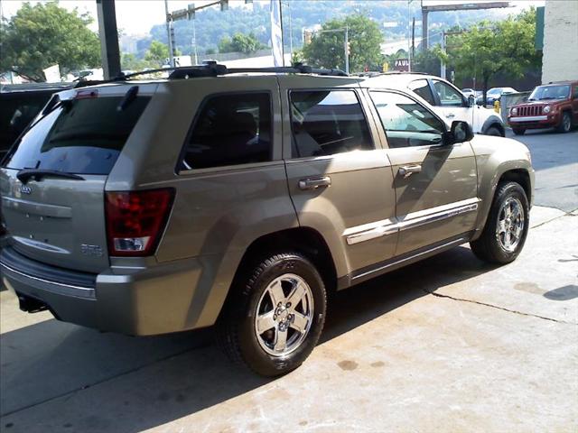 Jeep Grand Cherokee 2005 photo 2
