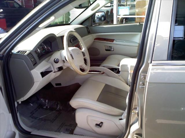 Jeep Grand Cherokee 2005 photo 4