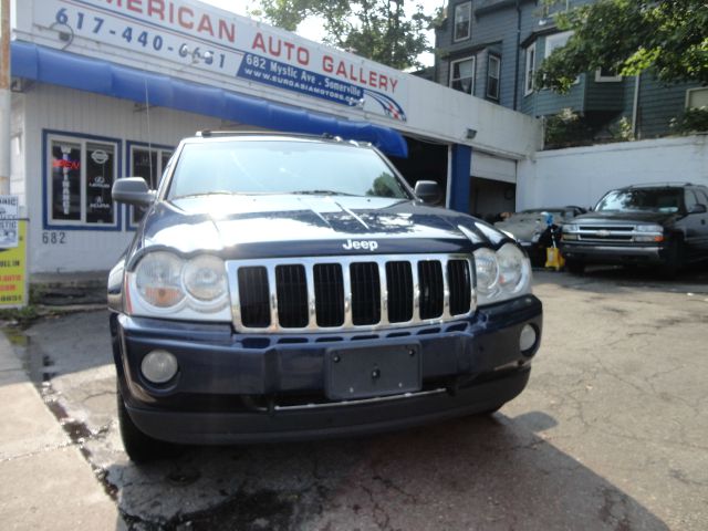 Jeep Grand Cherokee Super SUV