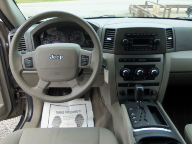 Jeep Grand Cherokee 2005 photo 3