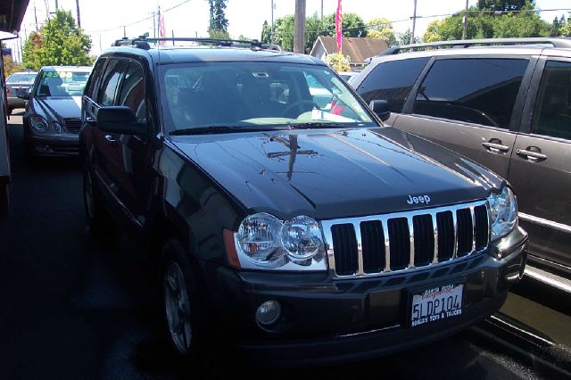 Jeep Grand Cherokee 2005 photo 2