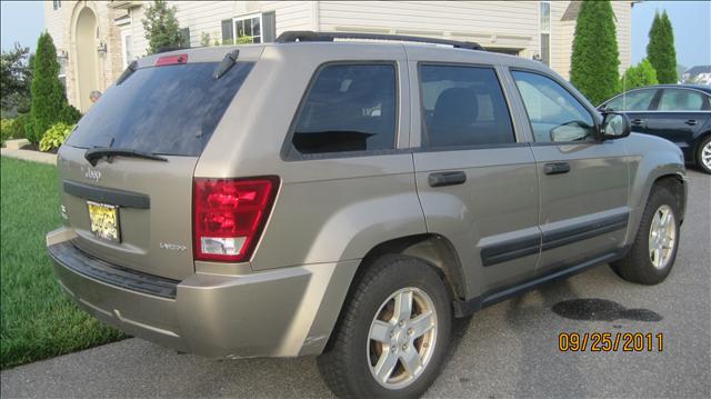 Jeep Grand Cherokee 2005 photo 2
