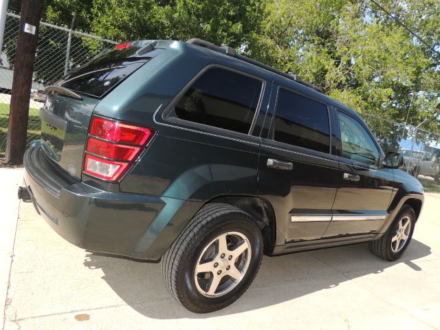 Jeep Grand Cherokee 2005 photo 25