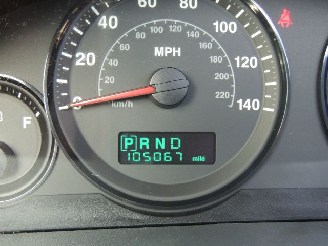 Jeep Grand Cherokee 2005 photo 29