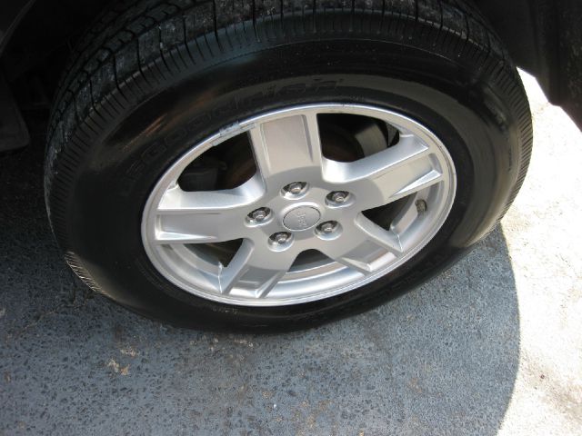 Jeep Grand Cherokee 2005 photo 2