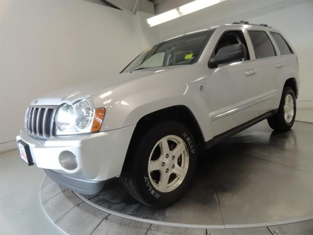 Jeep Grand Cherokee 2005 photo 2