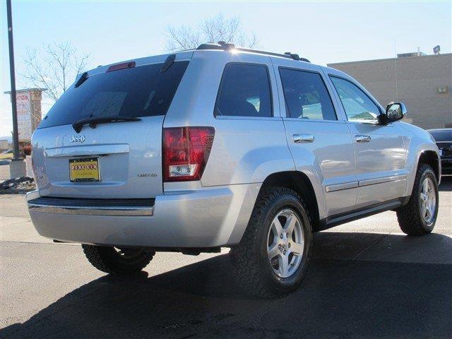Jeep Grand Cherokee 2005 photo 3