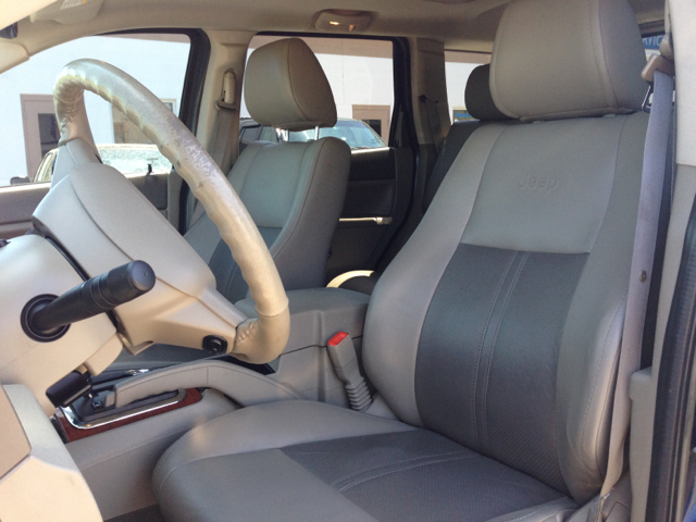Jeep Grand Cherokee 2005 photo 11