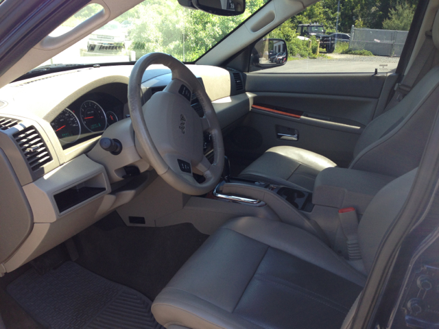 Jeep Grand Cherokee 2005 photo 13