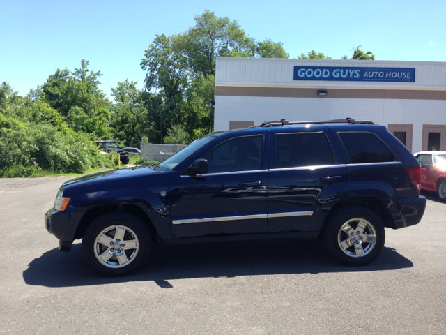 Jeep Grand Cherokee 2005 photo 2
