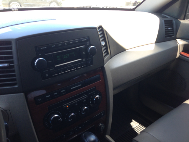 Jeep Grand Cherokee 2005 photo 21