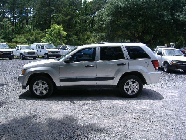 Jeep Grand Cherokee Sedan 4dr SUV