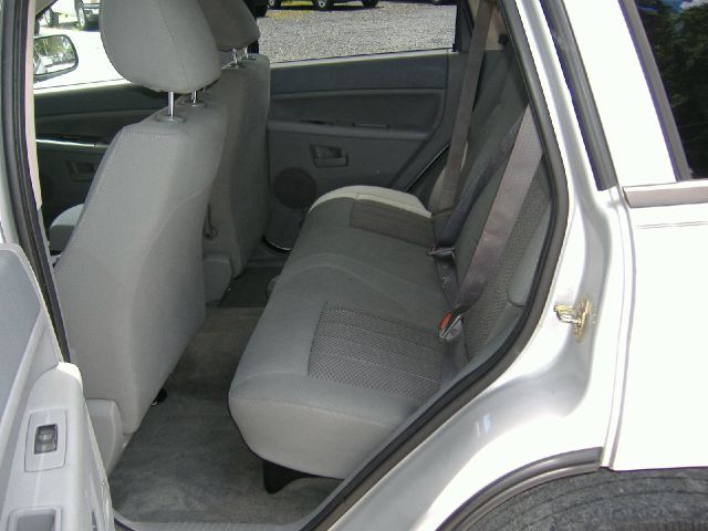Jeep Grand Cherokee 2005 photo 10