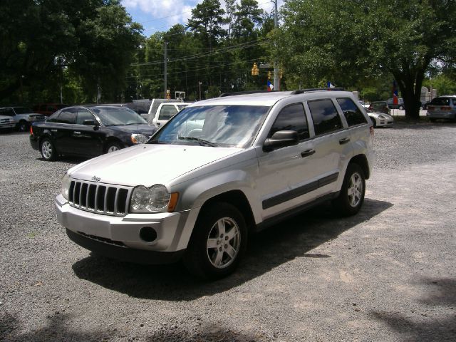 Jeep Grand Cherokee 2005 photo 2