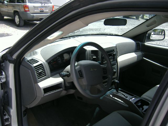 Jeep Grand Cherokee 2005 photo 5