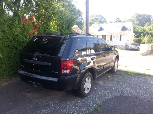 Jeep Grand Cherokee 2005 photo 2