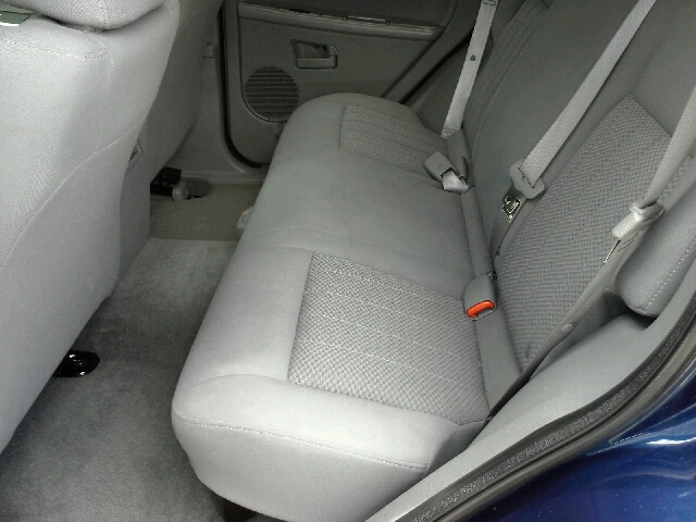 Jeep Grand Cherokee 2005 photo 2