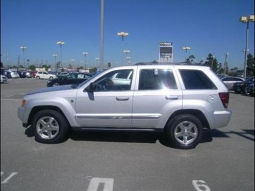 Jeep Grand Cherokee 2005 photo 2
