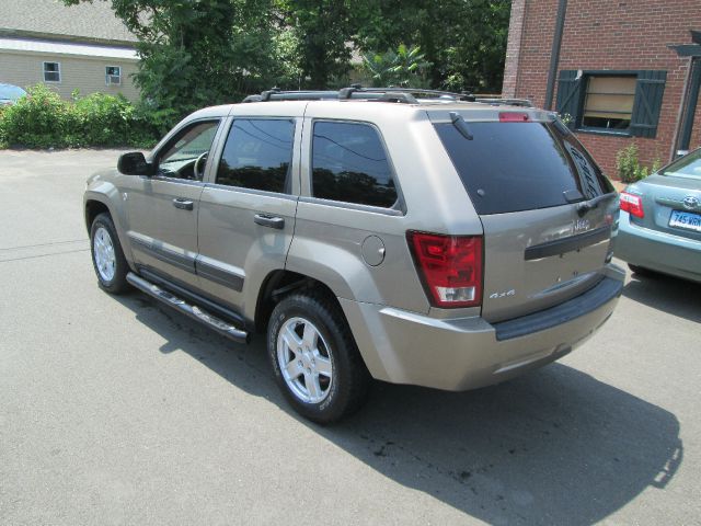 Jeep Grand Cherokee 2005 photo 3