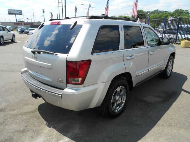 Jeep Grand Cherokee 2005 photo 2