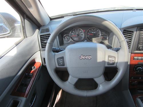 Jeep Grand Cherokee 2005 photo 2