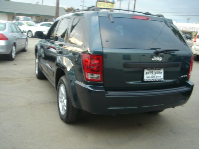 Jeep Grand Cherokee 2005 photo 2