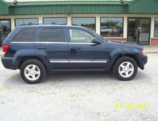 Jeep Grand Cherokee Super SUV