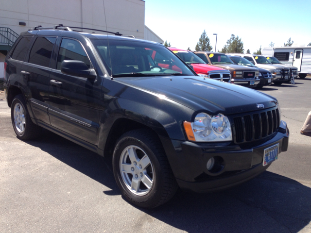 Jeep Grand Cherokee Base W/nav.sys SUV