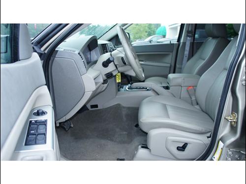 Jeep Grand Cherokee 2005 photo 2