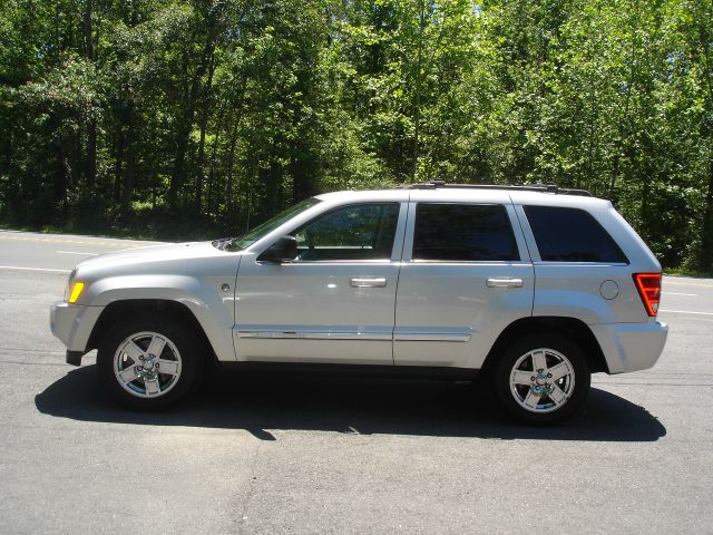 Jeep Grand Cherokee 2005 photo 12