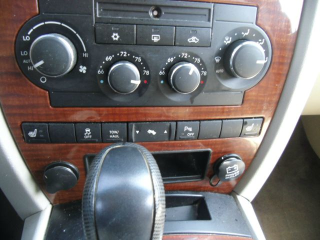 Jeep Grand Cherokee Super SUV