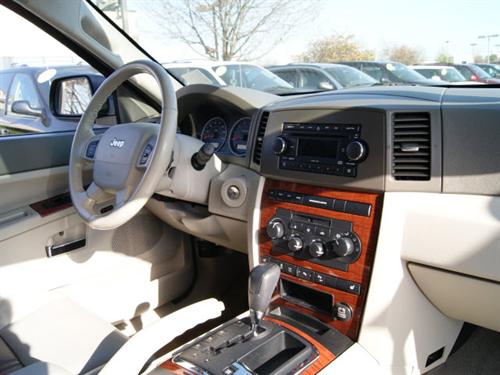 Jeep Grand Cherokee 2005 photo 2