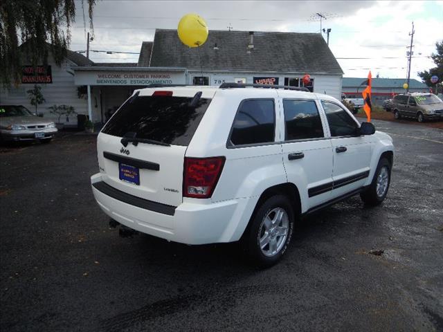 Jeep Grand Cherokee 2005 photo 2
