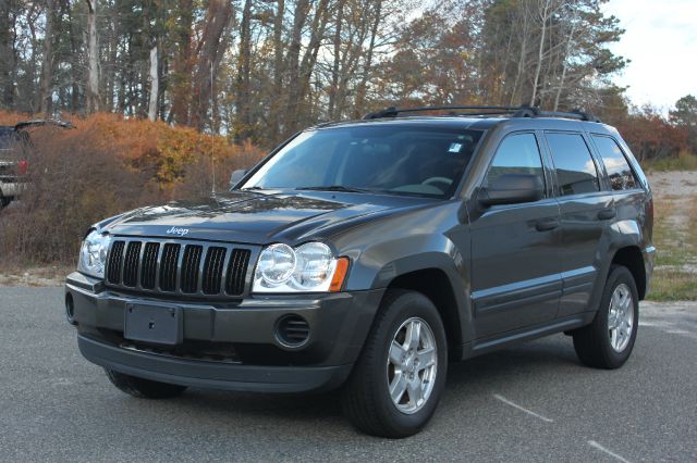 Jeep Grand Cherokee 2005 photo 2