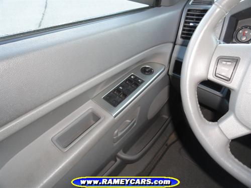 Jeep Grand Cherokee 2005 photo 2