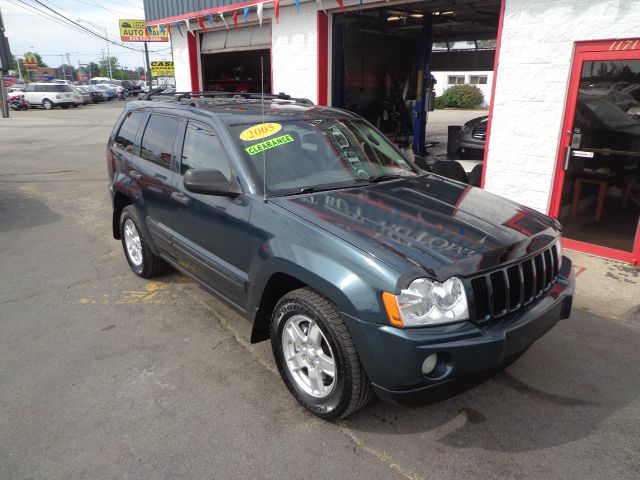 Jeep Grand Cherokee 2005 photo 2