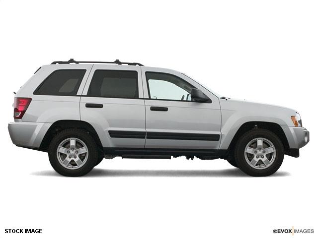 Jeep Grand Cherokee 2005 photo 2