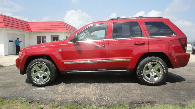 Jeep Grand Cherokee 2005 photo 2